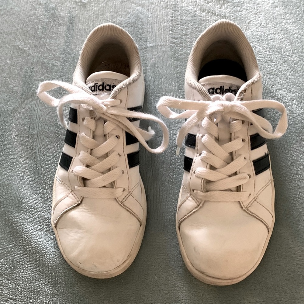 Adidas Sneakers